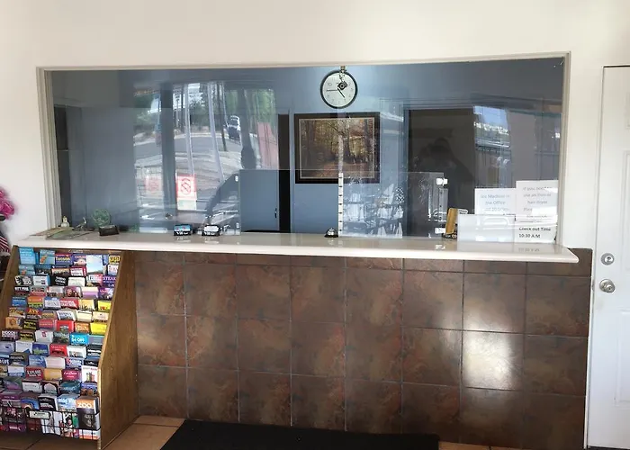 Amazon Motel 2*